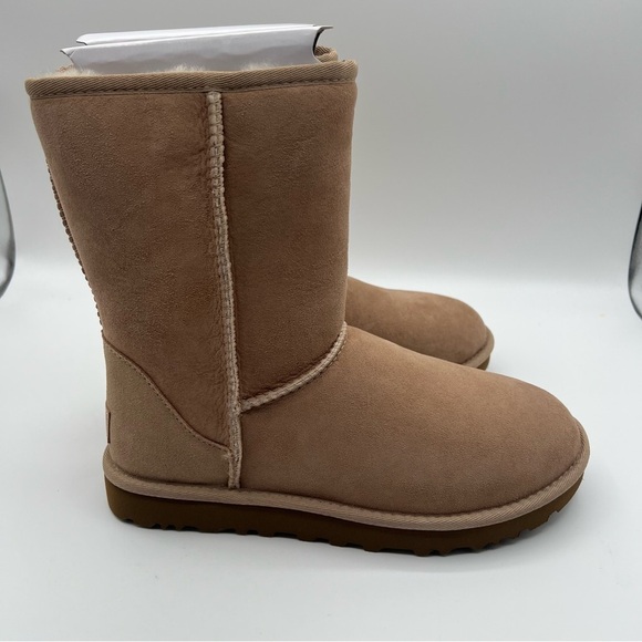 UGG Shoes - UGG CLASSIC SHORT II BOOT CHESTNUT SUEDE SHEEPSKIN WOOL WOMEN US 7 EU 38 NIB